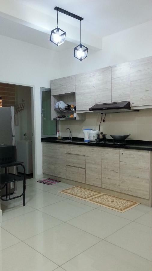 באנגי Az Homestay @ Southville City מראה חיצוני תמונה